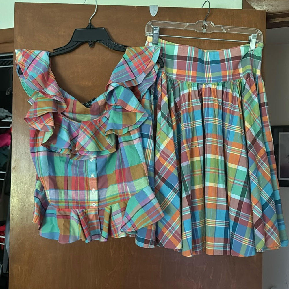 Stunning Ralph Lauren skirt / top set